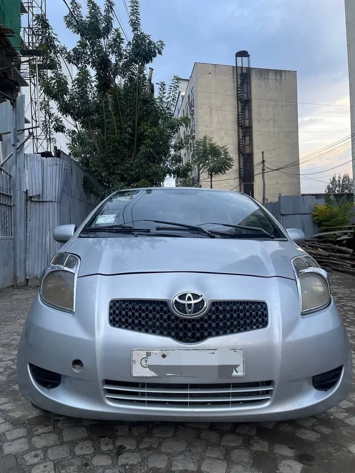 Toyota Yaris Compact 2007 Automatic – photo 6