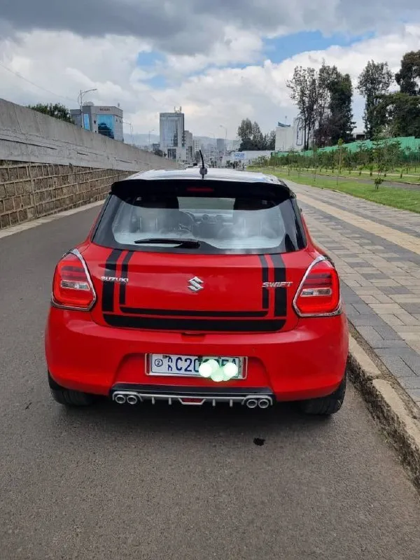 Suzuki Swift 2022 Automatic – photo 4