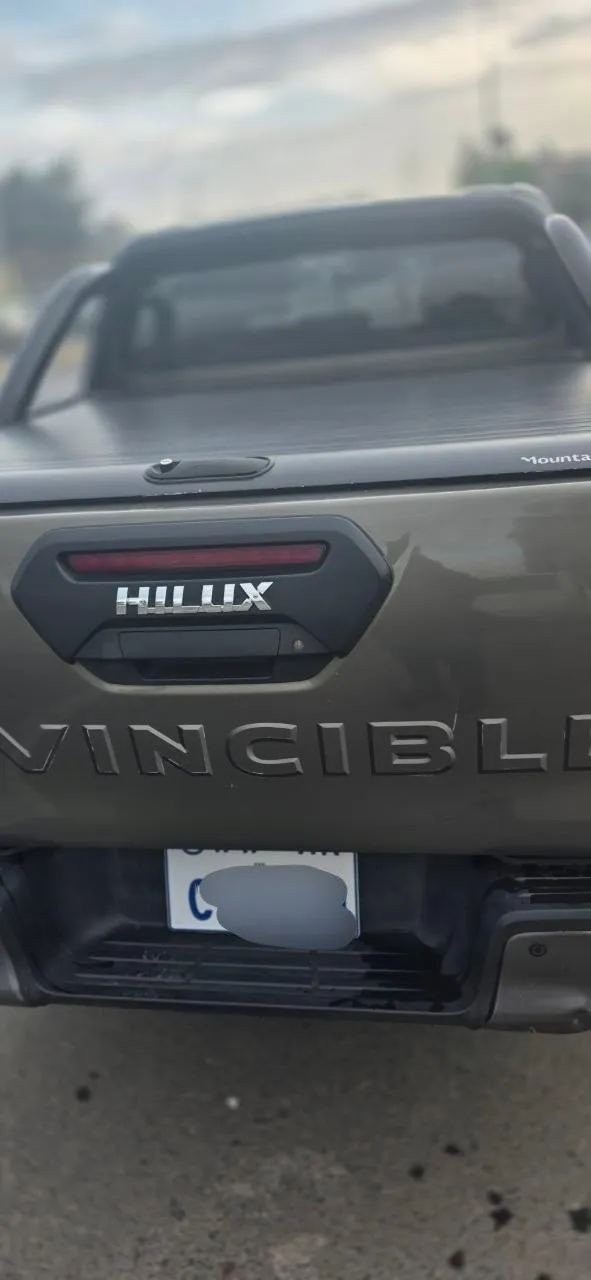 Toyota Hilux Invincible 2021 Pickup – photo 8