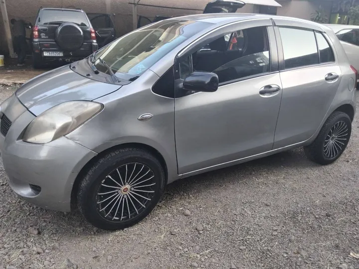 Toyota Compact Yaris 2007 Manual – photo 3