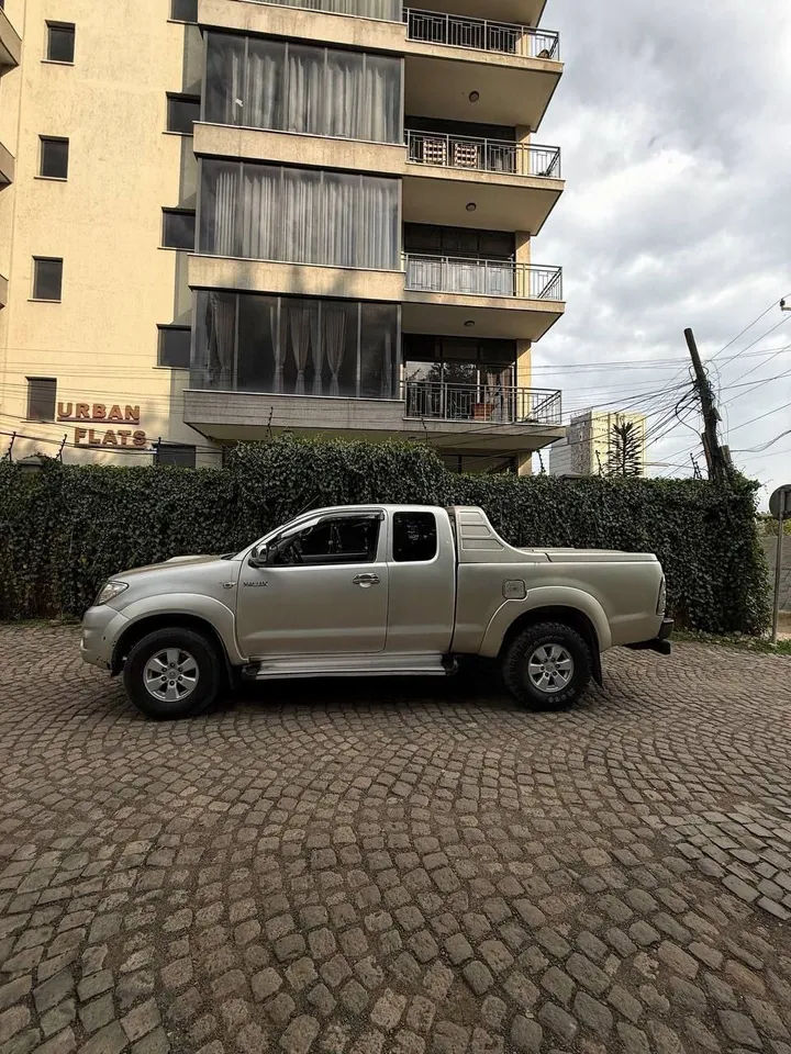 Toyota Hilux King Cab D4D – photo 5