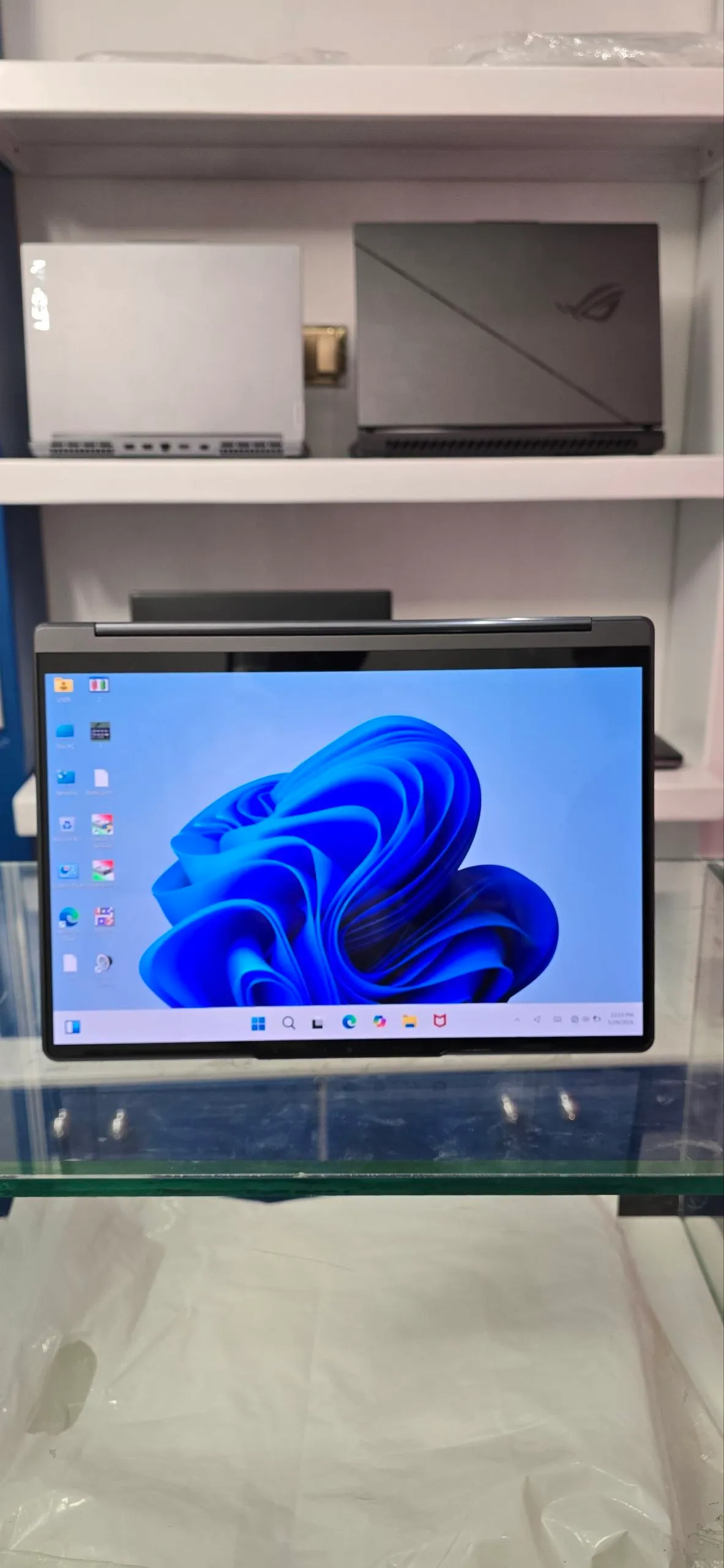 Lenovo Yoga 9i Core i7 Laptop – photo 4