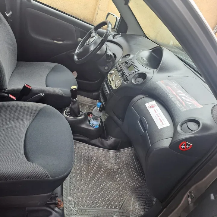 Toyota Vitz Yaris 2005 – photo 6