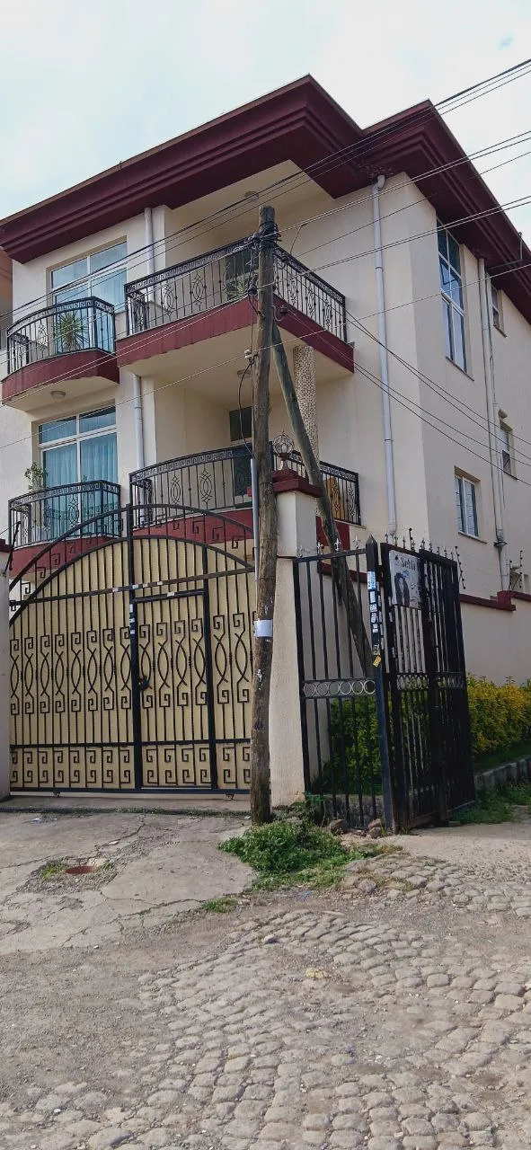 House for Sale in Summit 175 sqm – photo 3