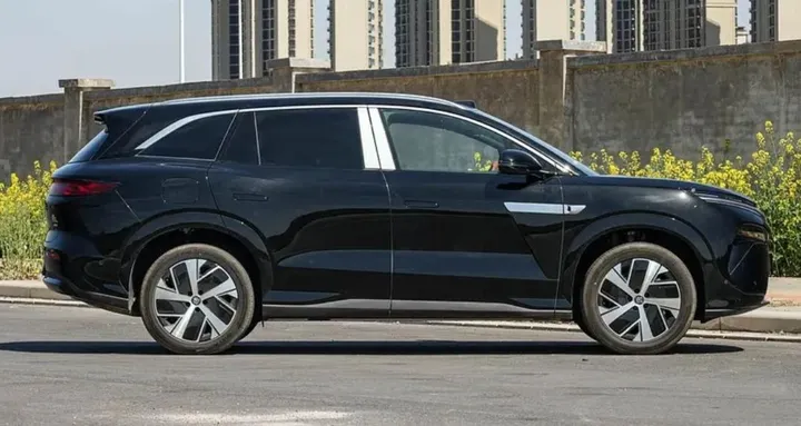 2025 BYD Tang L Exclusive SUV – photo 3