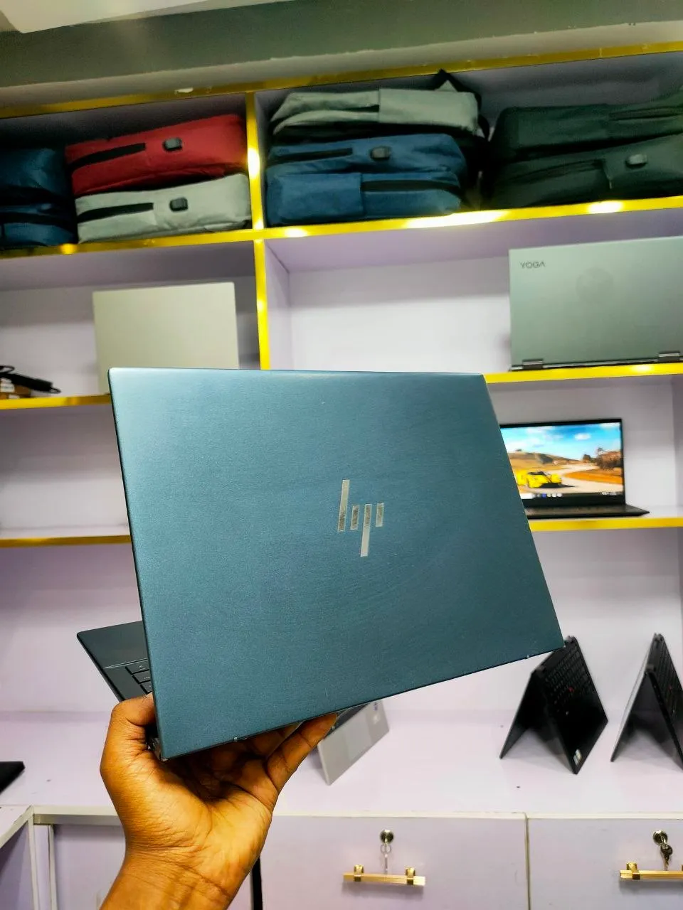 HP Dragonfly i7 13th Gen Laptop – photo 4