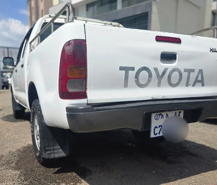 Toyota Hilux D4D 2010 Manual – photo 4