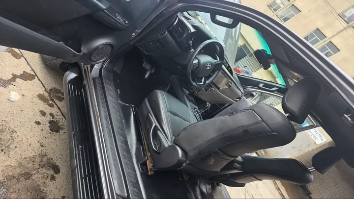 Toyota Hilux Invincible 2021 – photo 10