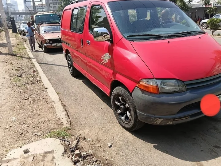 2001 Toyota Automatic Van – photo 6