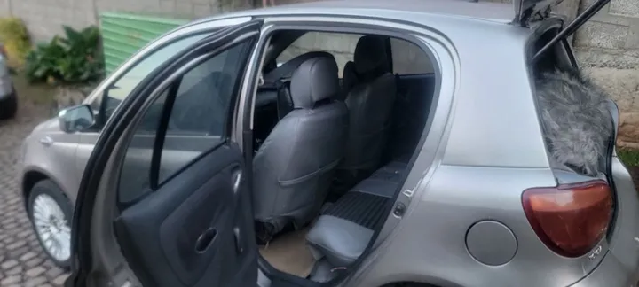 Toyota Yaris 2003 Manual – photo 6