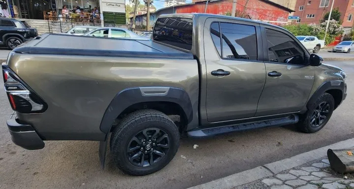 Toyota Hilux 2021 Automatic Diesel – photo 3