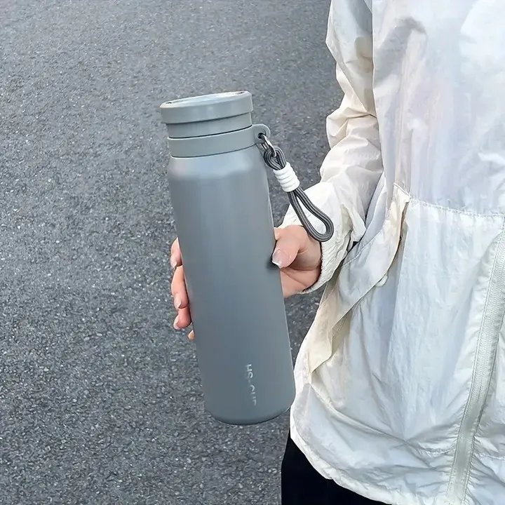 Stainless Steel Vacuum Water Bottle 600ml – photo 3