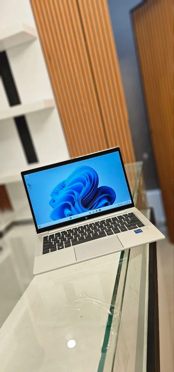 HP EliteBook 830 G8 Touchscreen Laptop – photo 3