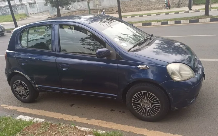 Toyota Vitz 2002 Automatic – photo 4