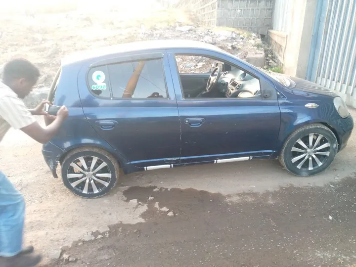 Toyota Vitz 2002 Automatic – photo 4