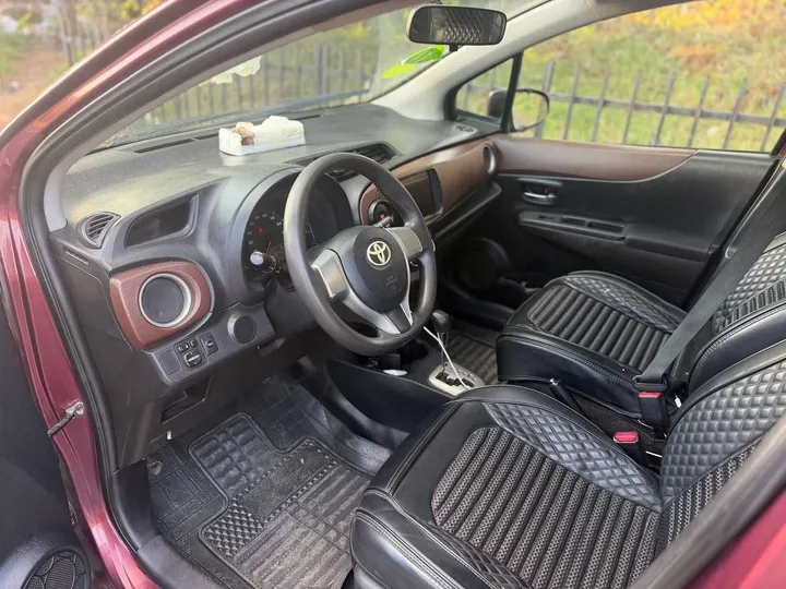 Toyota Yaris 2012 Automatic – photo 7