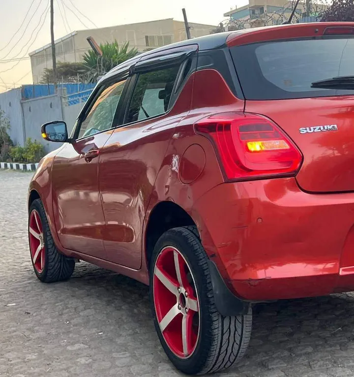 Suzuki Swift 2022 Automatic Full Option – photo 3