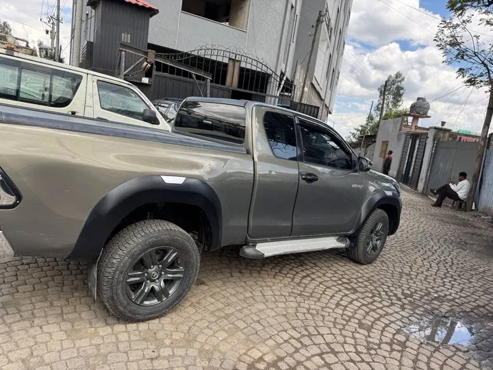 Toyota Invincible King Cab 2021 – photo 4