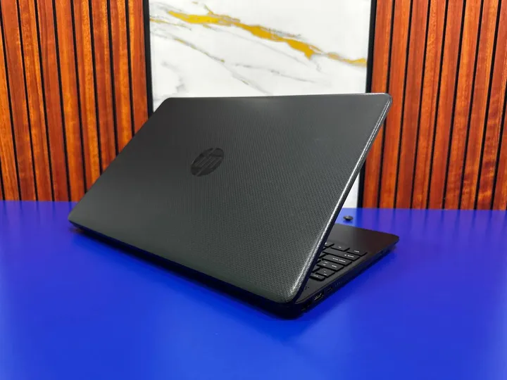 HP 250 G8 Core i7 Laptop – photo 3