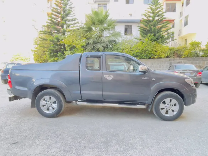 Toyota Hilux D4D 2010 Manual – photo 4