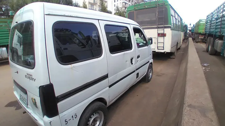 Suzuki Every 2001 Automatic Van – photo 4