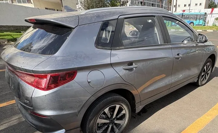 BYD E2 2025 7000 km – photo 3