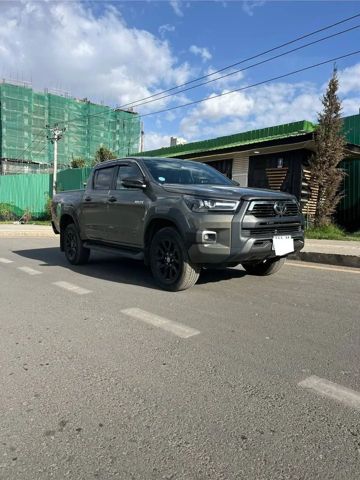 Toyota Hilux Invincible Hybrid 2024 – photo 7