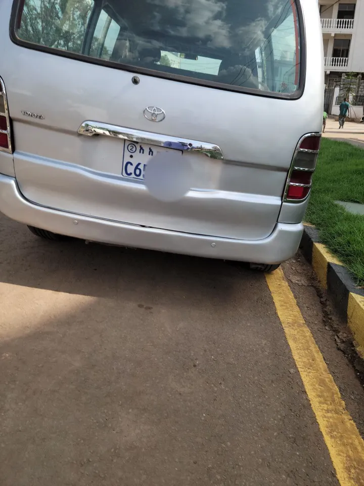 Toyota Hiace Van 2008 – photo 6