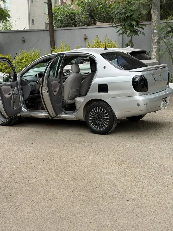 Toyota Platz Sedan – photo 4