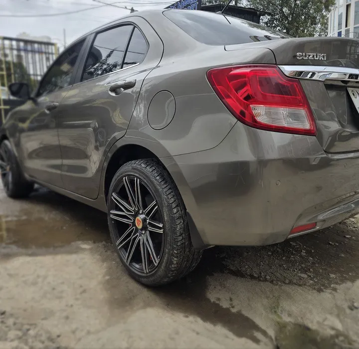 Suzuki Dzire 2022 Automatic – photo 5