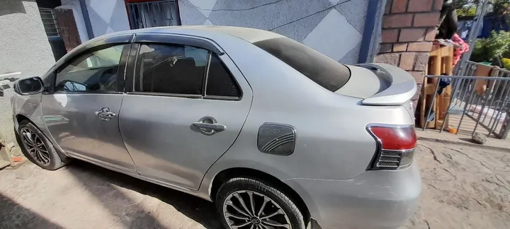 2007 Toyota Sedan – photo 5