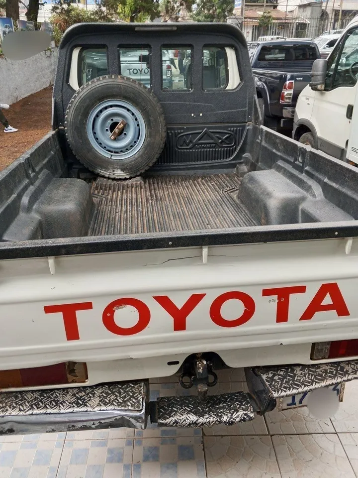 Toyota King Cab 2009 Pickup – photo 6