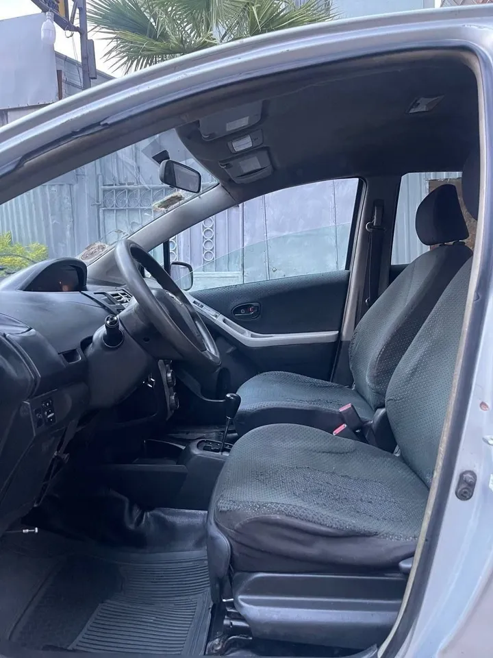 Toyota Yaris Compact 2007 Automatic – photo 4