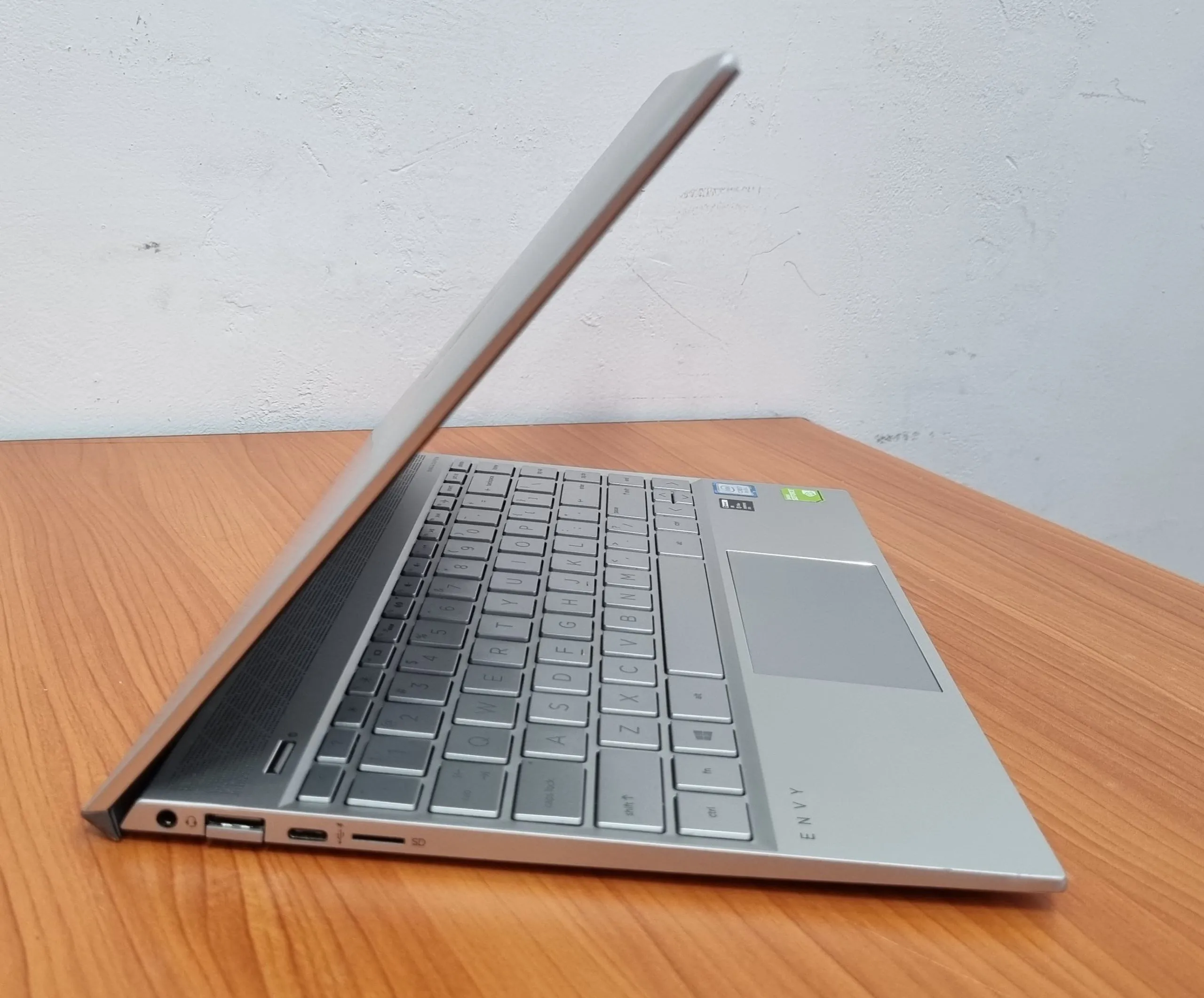 HP Envy i7 8th Gen Laptop – photo 4