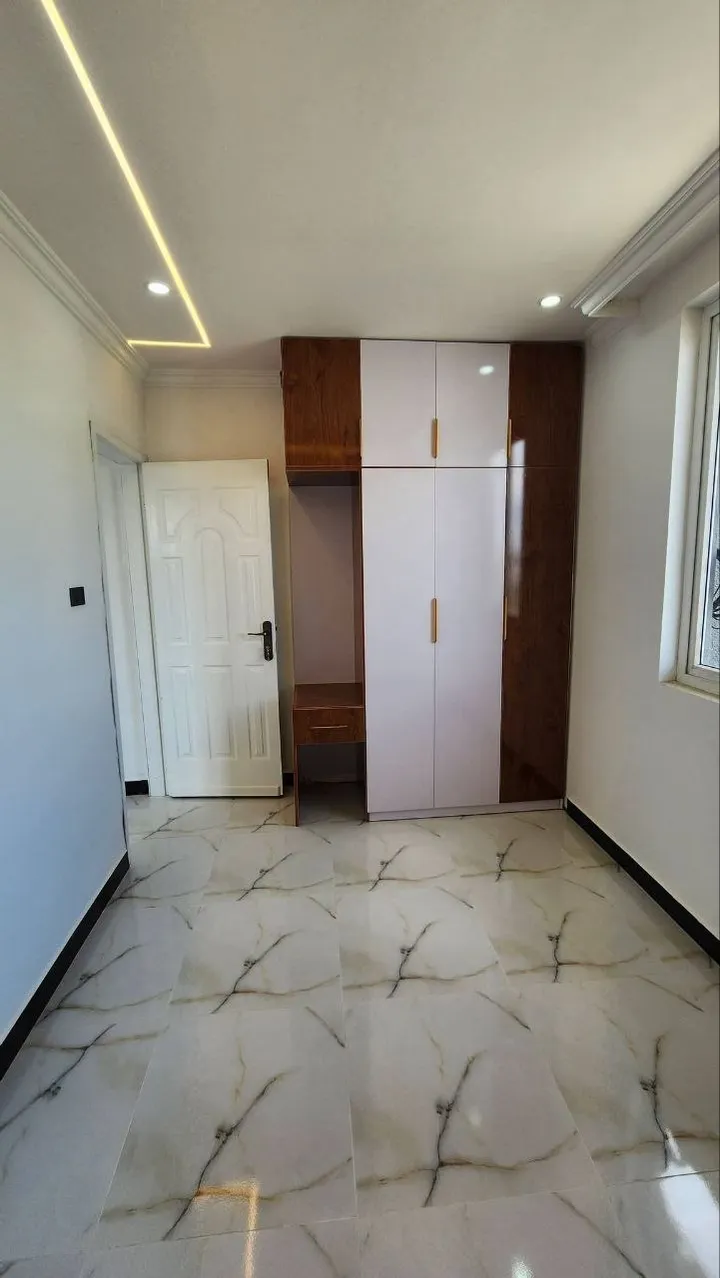 1-Bedroom Summit Condominium 47sqm – photo 7