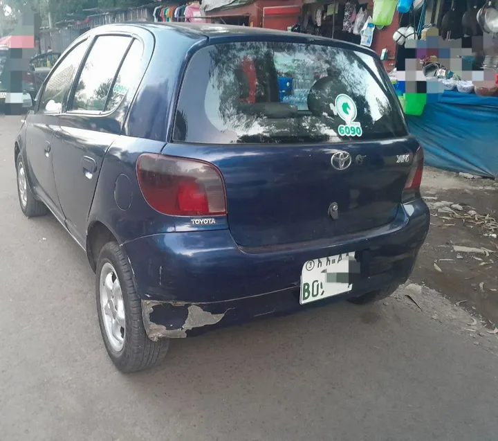 Toyota Yaris 2000 Manual – photo 6