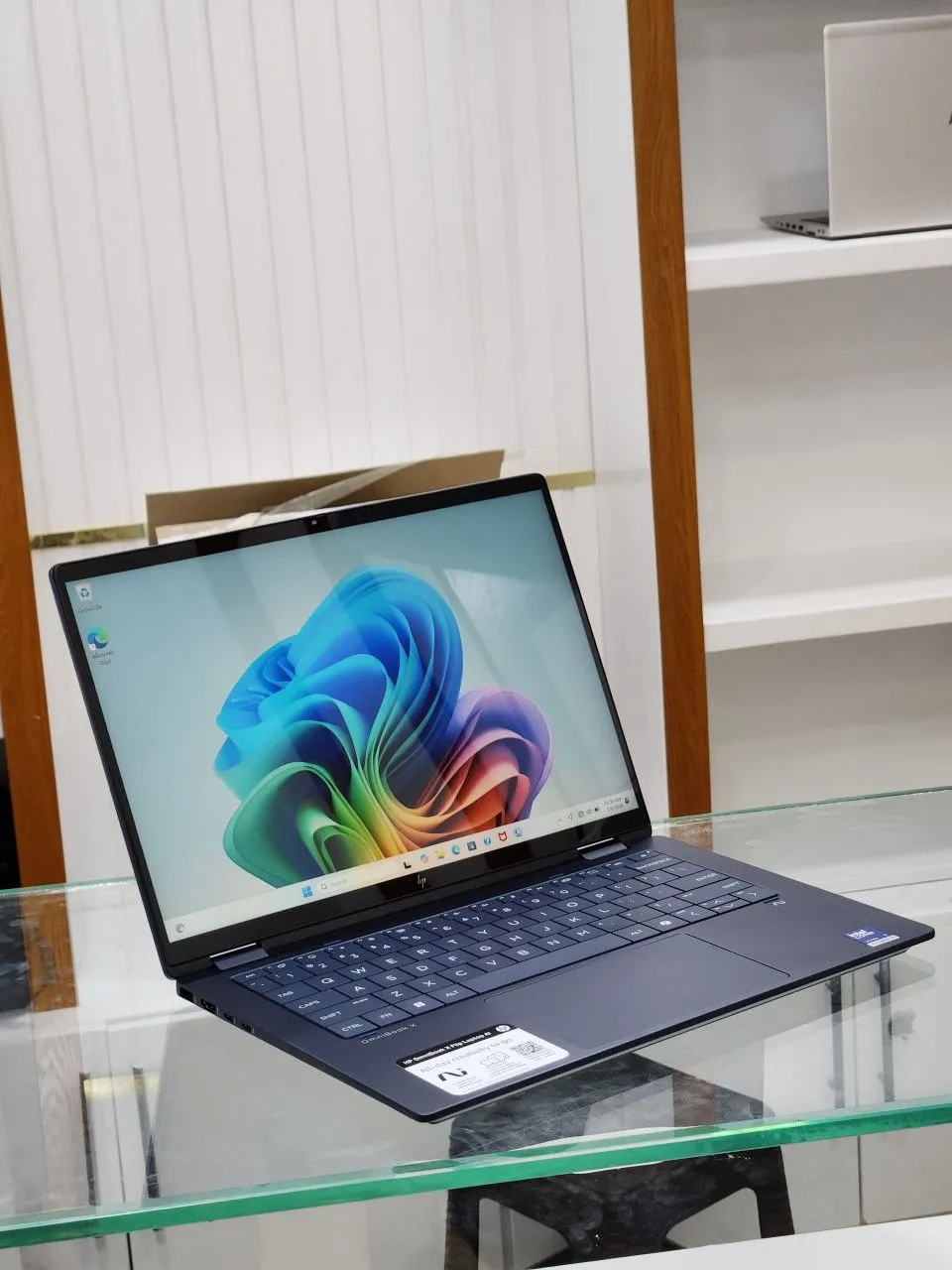 HP OmniBook x Flip AI Laptop – photo 4