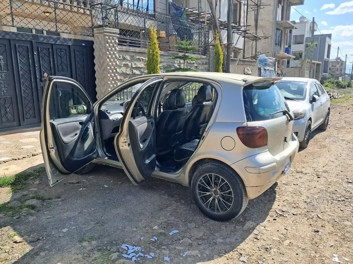 Toyota Vitz 2002 VTZ – photo 4