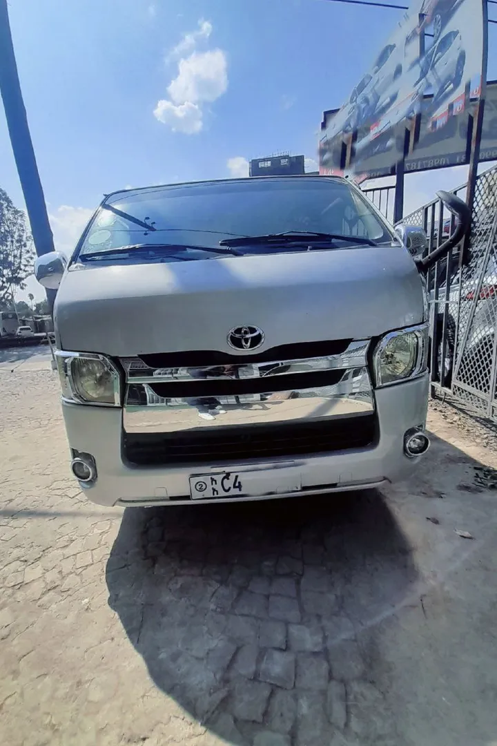 Toyota Abadula 2007 Automatic Van – photo 4