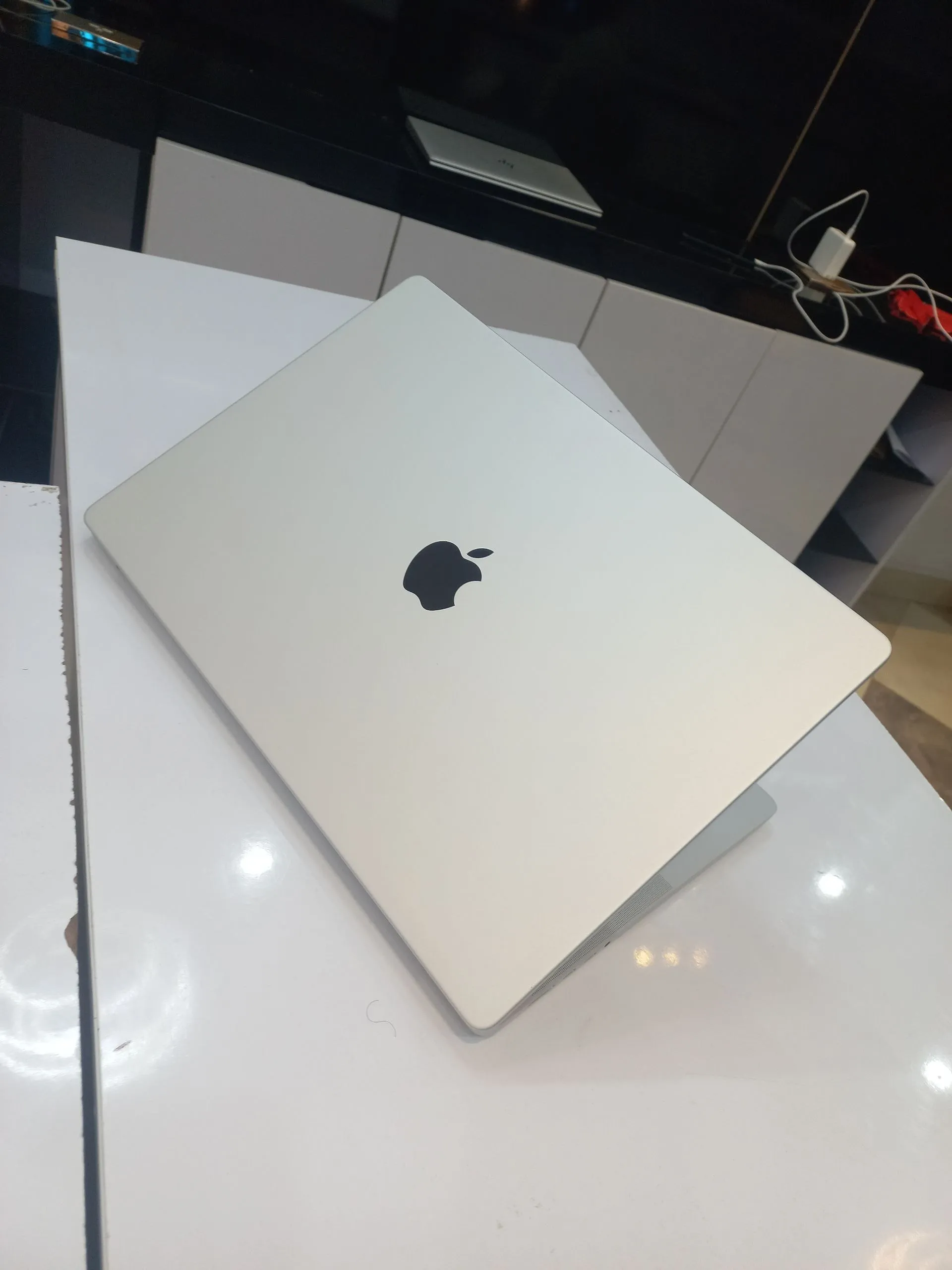 Apple MacBook Pro M1 Max 16-inch – photo 3