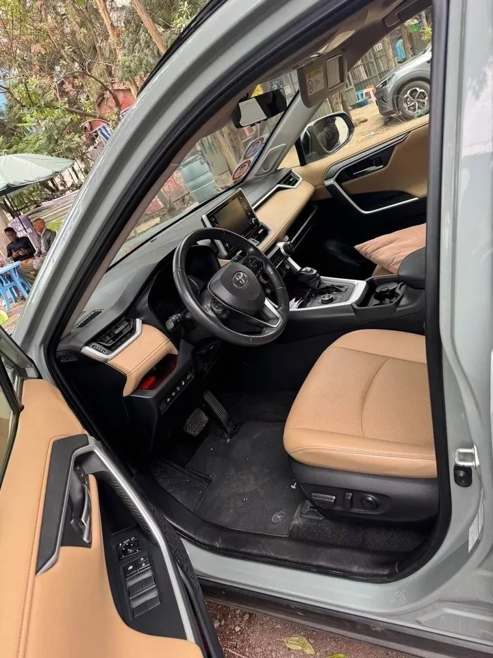 Toyota RAV4 2021 Automatic Full-Option – photo 4