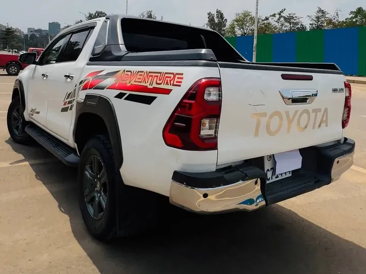 Toyota Hilux Double Cab 2022 – photo 6