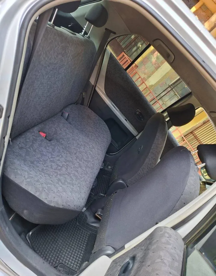 Toyota Yaris Compact 2009 Automatic – photo 4