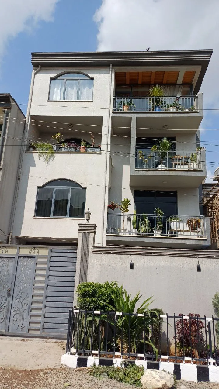 Modern G+3 House 175 sqm – photo 3