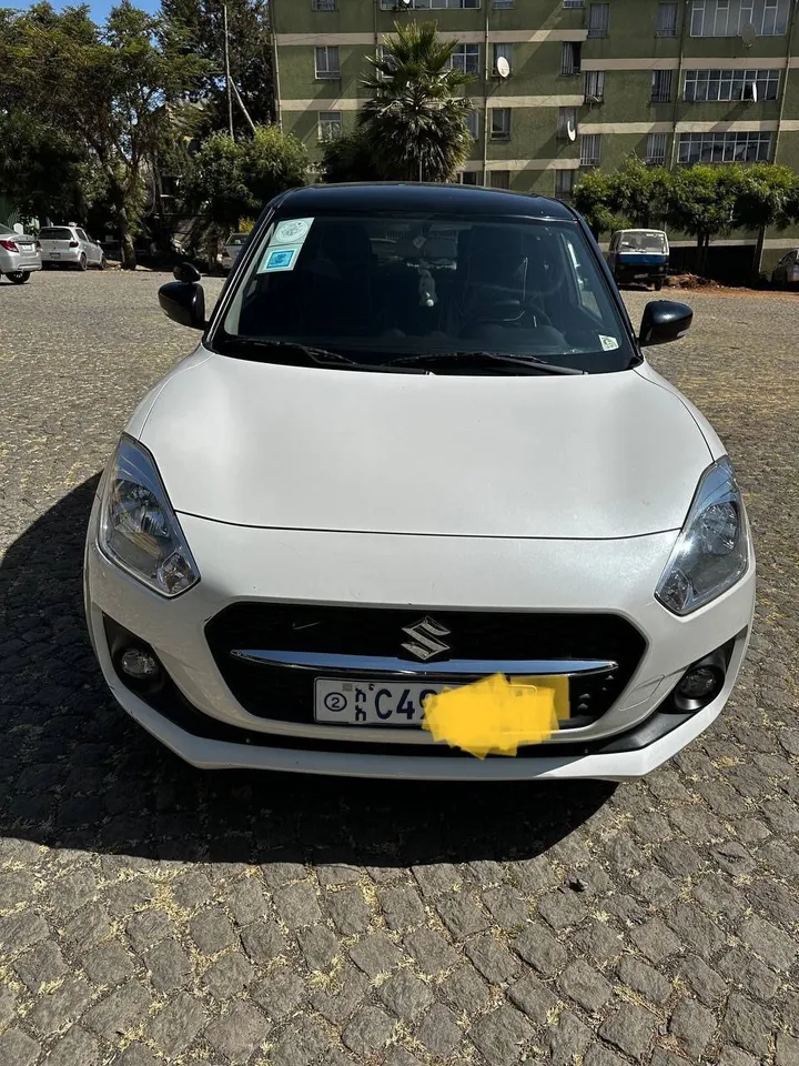 2022 Suzuki Swift Hatchback – photo 4