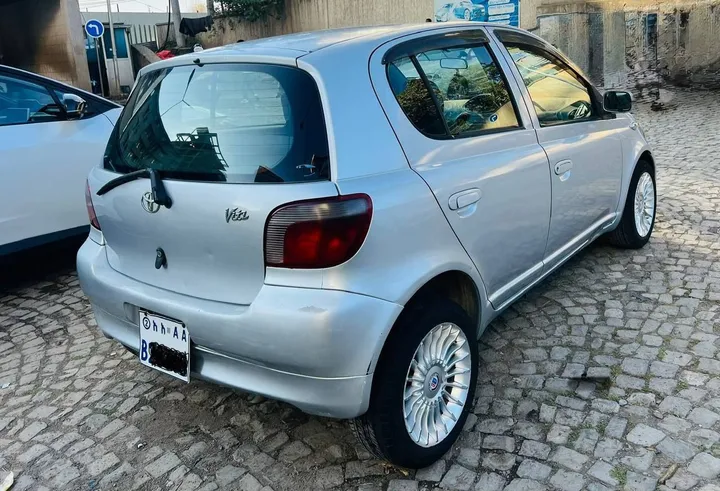 Toyota Vitz 2002 – photo 6