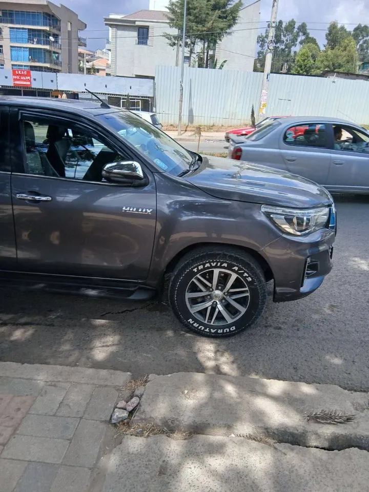 2019 Toyota Hilux Double-Cab Diesel – photo 5