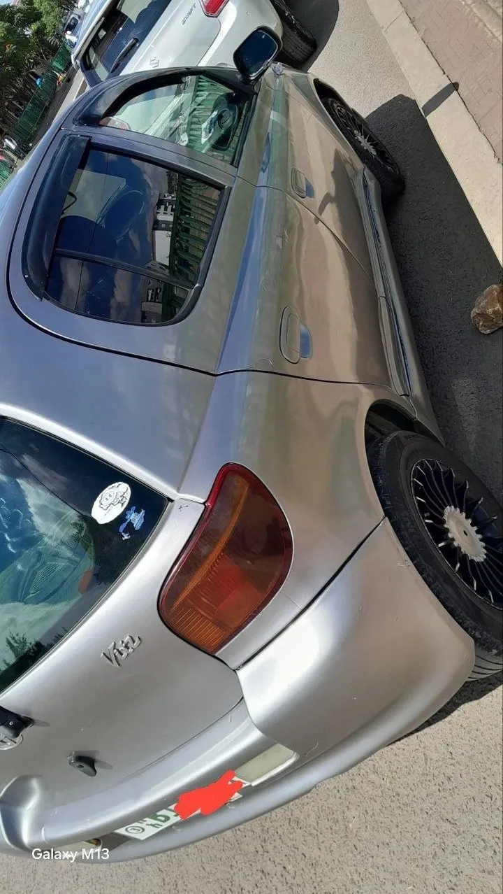 2004 Toyota Vitz Hatchback – photo 6