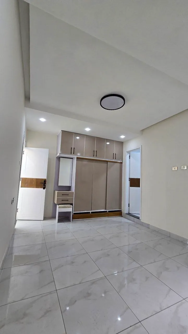 3-Bedroom 135 sqm Apartment in Summit – photo 4