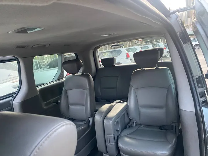 Hyundai Starex 2013 Automatic Van – photo 3